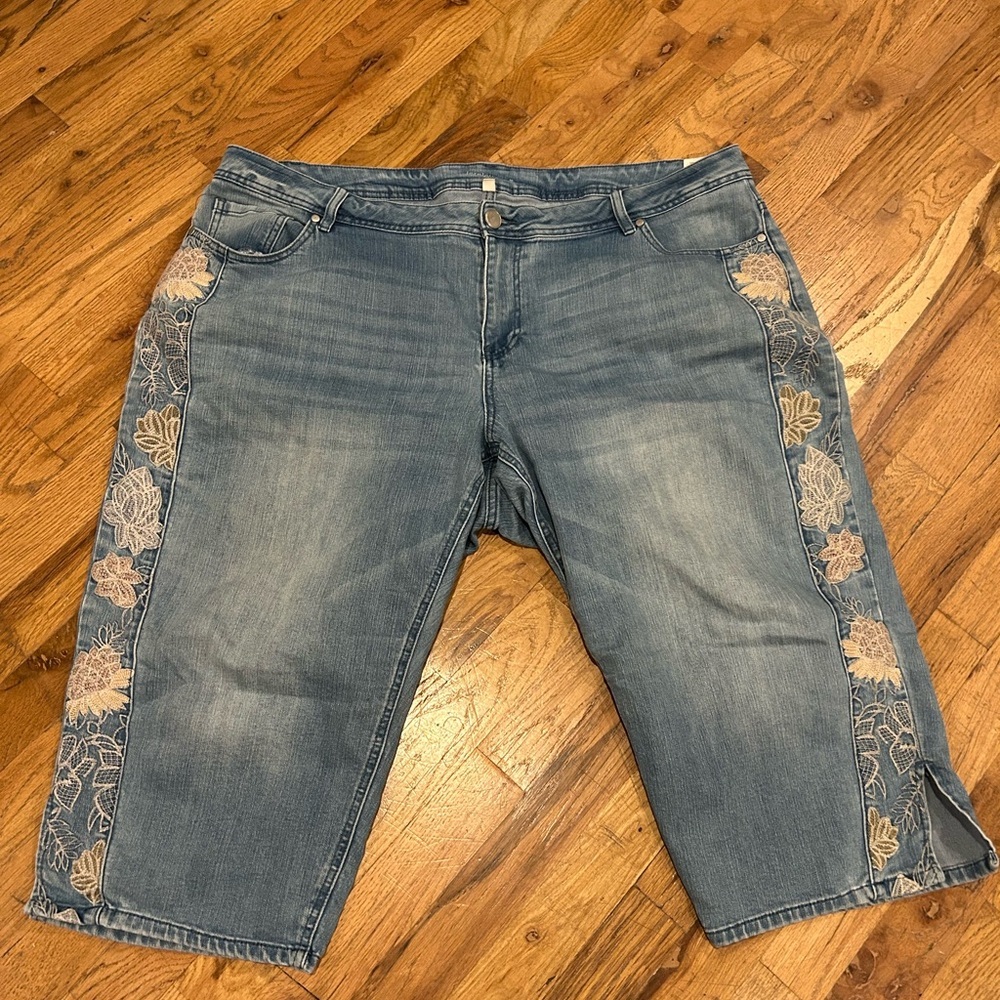 Loralette Blue Denim capri jeans